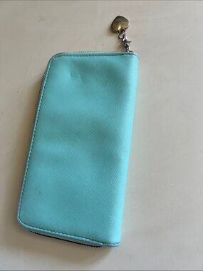 Source Unknown Turquoise Zip Wallet with Heart Charm